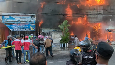 telat-tiba-di-lokasi-kebakaran-ini-alasan-kepala-bpbd-mimika